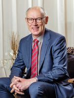 Julian Stepik