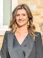 Julie Bakasetas
