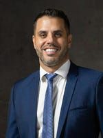 Theo Samos