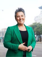 Natalie Arnold