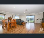 thumbnail-7-gardenia-place-jindera-nsw-2642-13