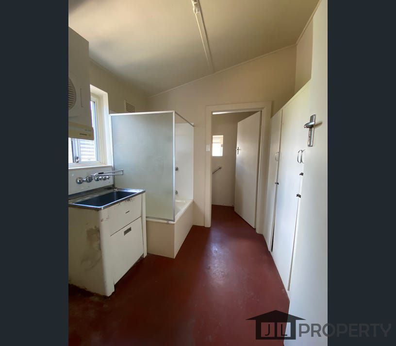 19 East Street, Parkes, NSW 2870