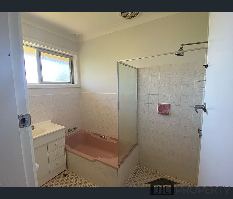 21 Evans Parade, Parkes, NSW 2870