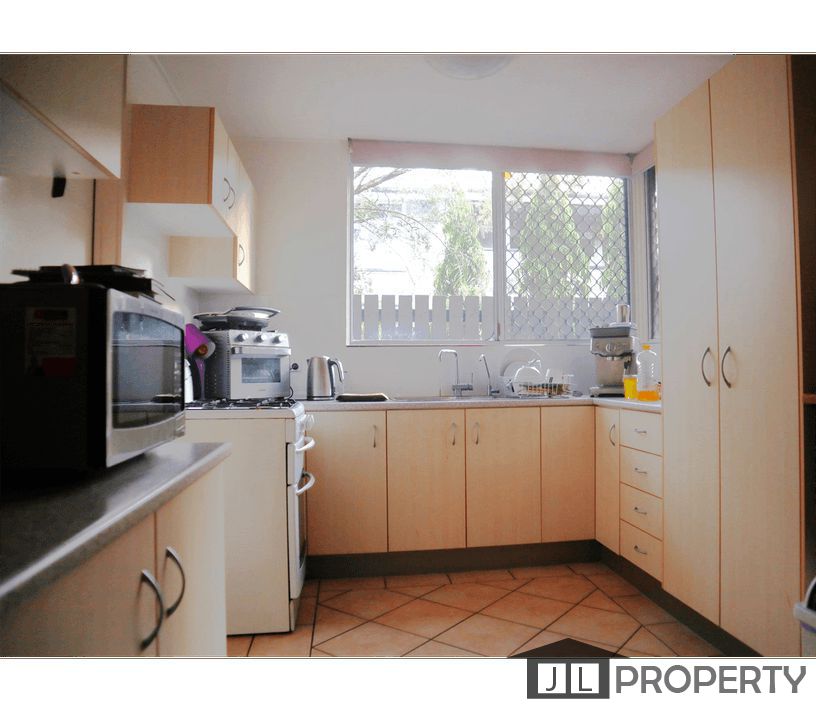 1/108 Mccormack Street, Manunda, Qld 4870