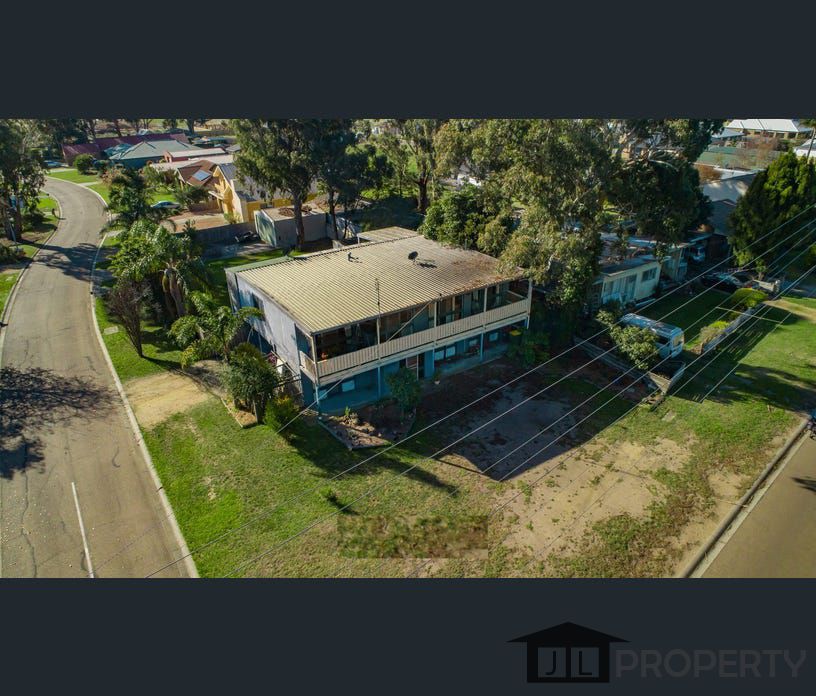 122 NEWLANDS DRIVE, Paynesville, Vic 3880