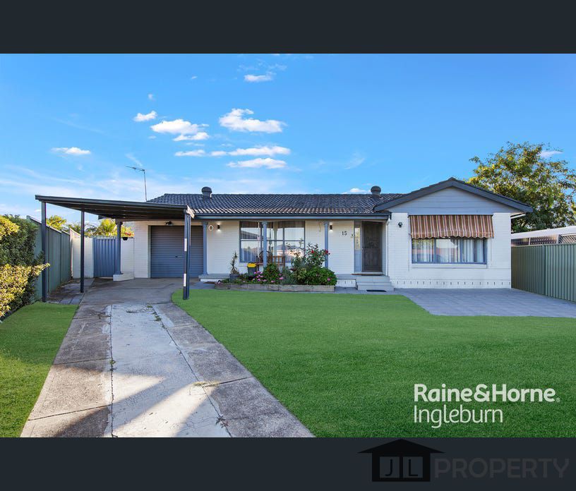 15 Nigel Place, Macquarie Fields, NSW 2564