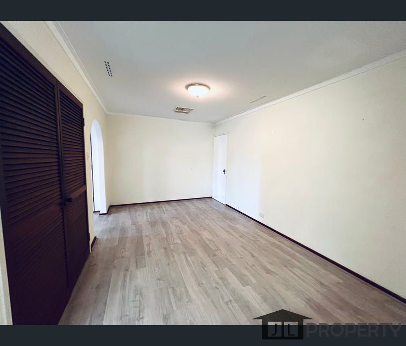 71 HILLWOOD AVENUE, Warwick, WA 6024