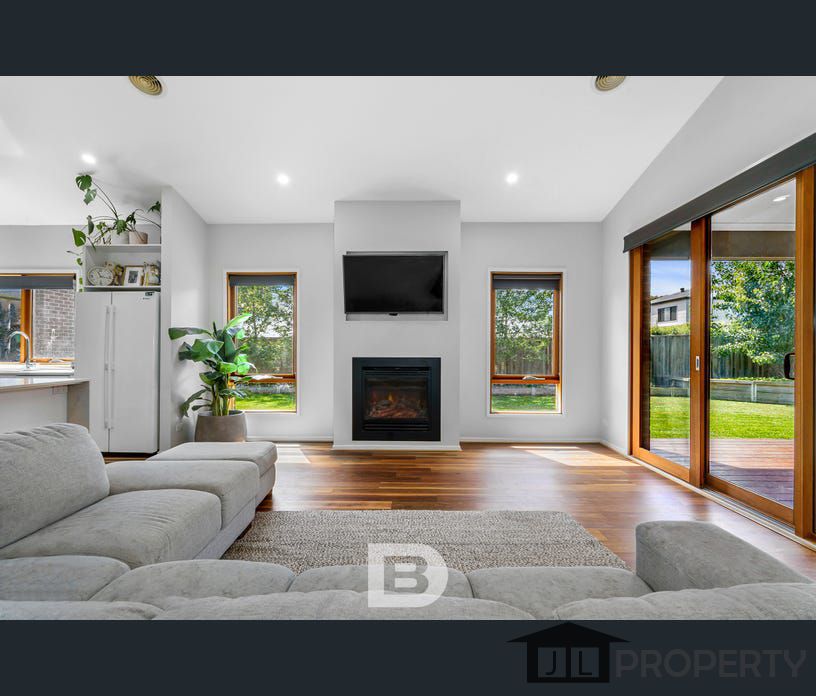 4 Heffernan Court, Woodend, Vic 3442