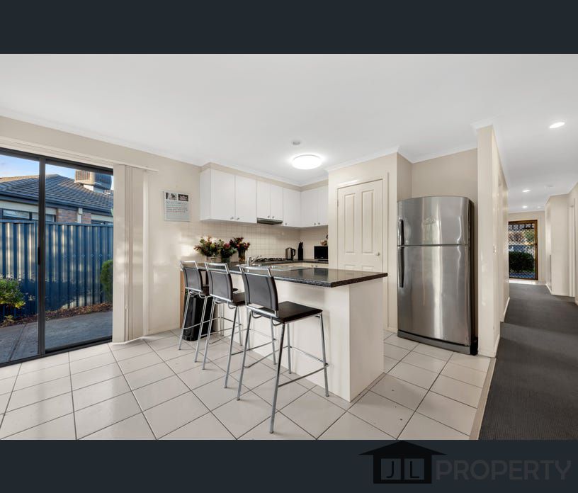 26 Ironbark Circuit, Pakenham, Vic 3810