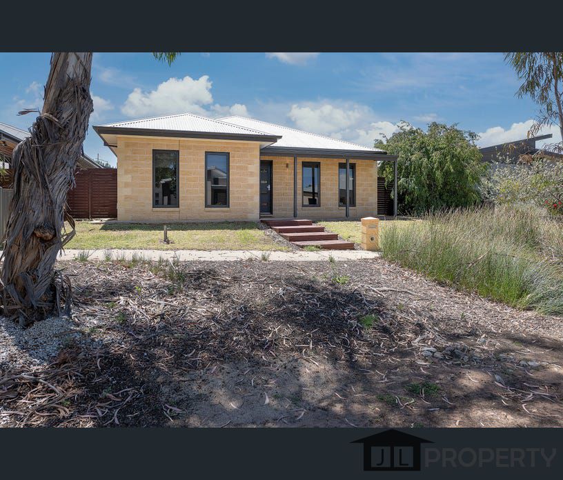 14 Village Way, Swan Hill, Vic 3585