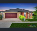 thumbnail-19-lightsview-boulevard-rockbank-vic-3335-1