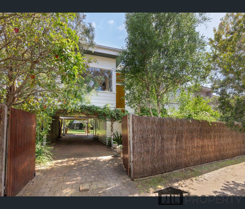 14 Beach Road, Torquay, Vic 3228