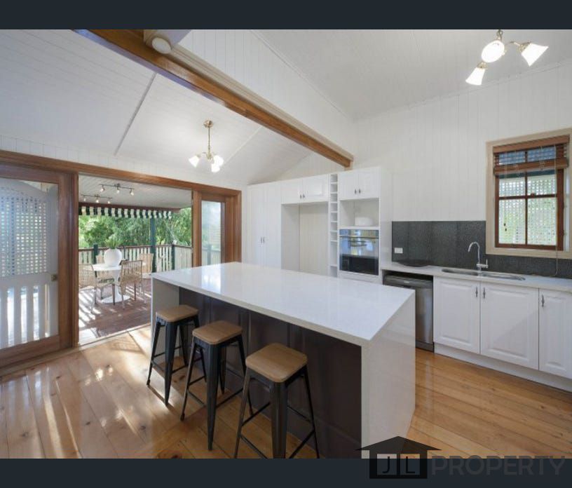 32 Accession Street, Bardon, Qld 4065