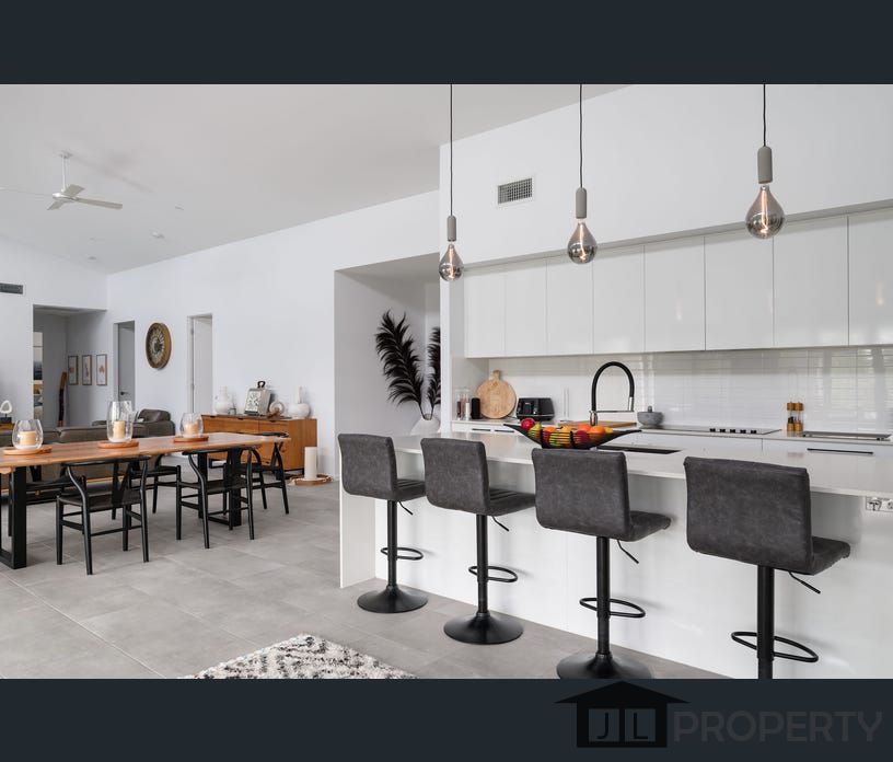 65 Rammutt Road, Chatsworth, Qld 4570