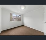 thumbnail-23-currawong-crescent-pakenham-vic-3810-11