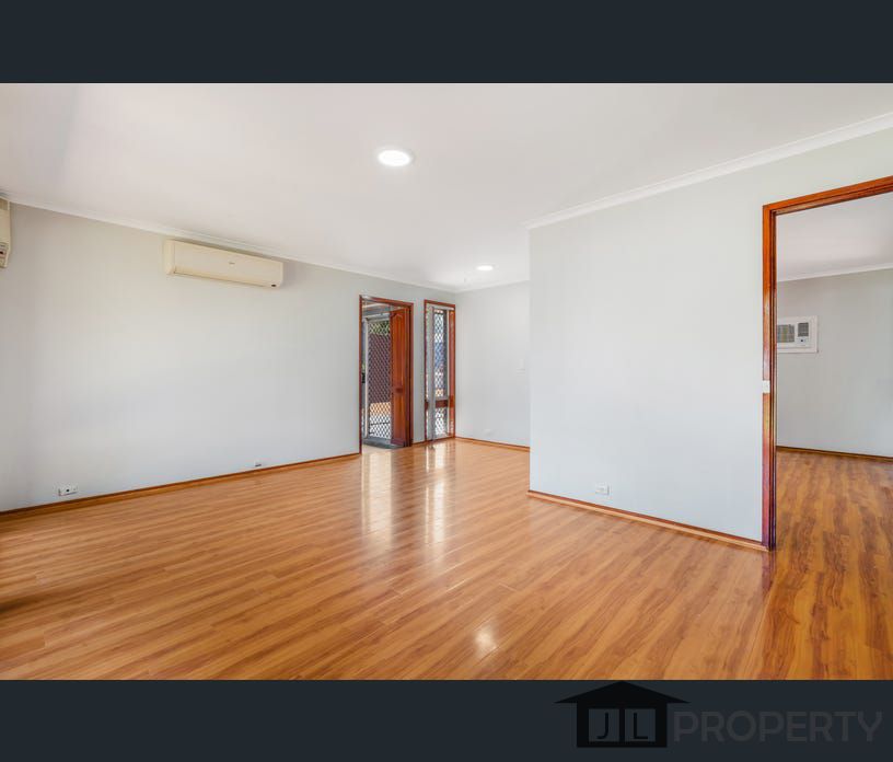 8 Newbury Place, Eagle Vale, NSW 2558