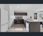 thumbnail-17-richmond-terrace-plainland-qld-4341-3