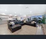 thumbnail-16-onshore-place-helensvale-qld-4212-11