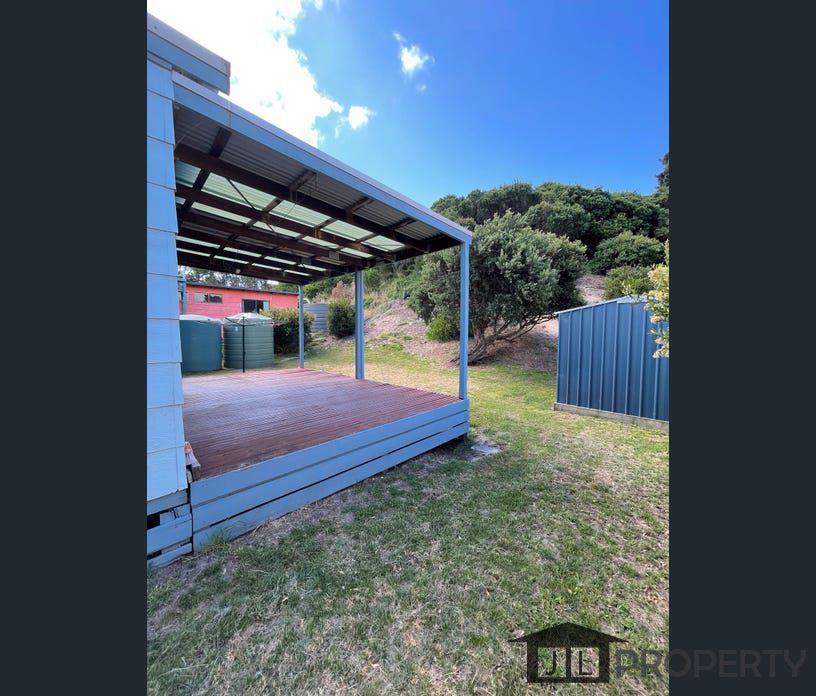 69 PANDORA Avenue, Venus Bay, Vic 3956