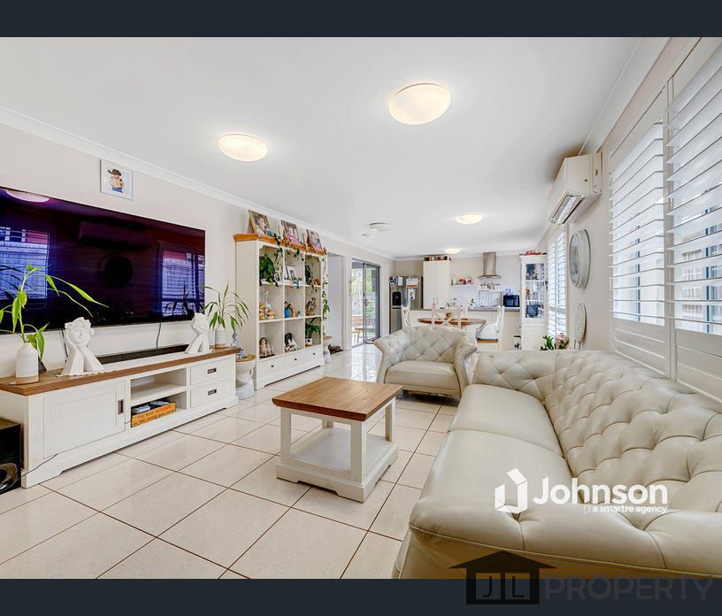 12 Hallvard Crescent, Augustine Heights, Qld 4300