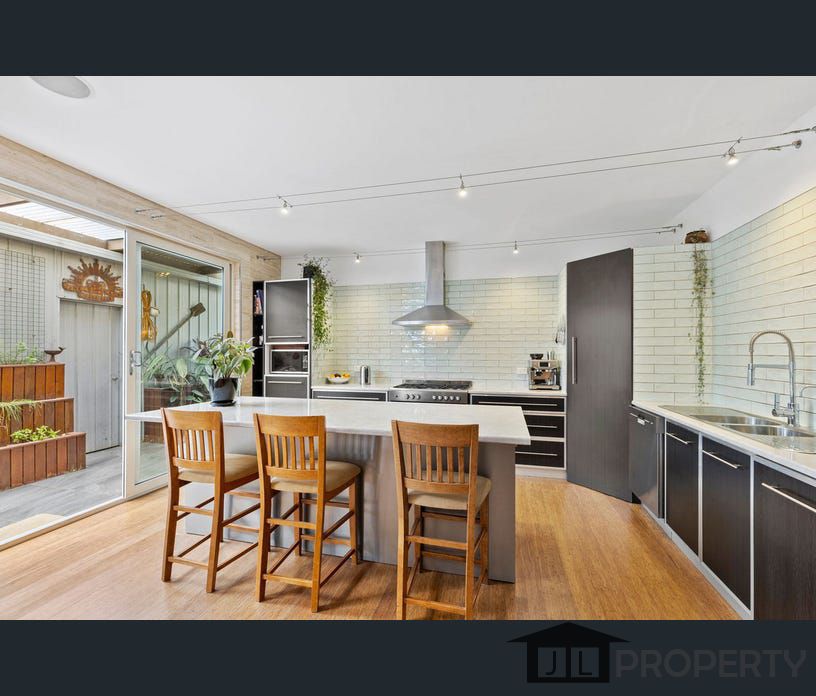 25 Clyde Avenue, St Leonards, Vic 3223