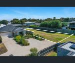 thumbnail-18-cranberry-way-torquay-vic-3228-5