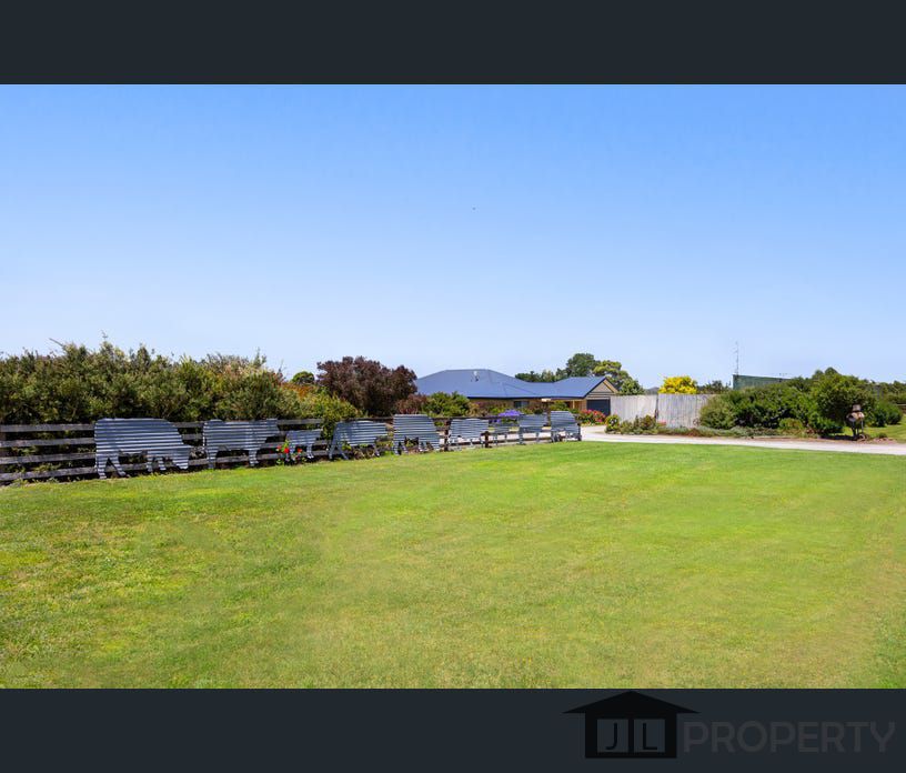 115 Cosgriffs Road, Outtrim, Vic 3951