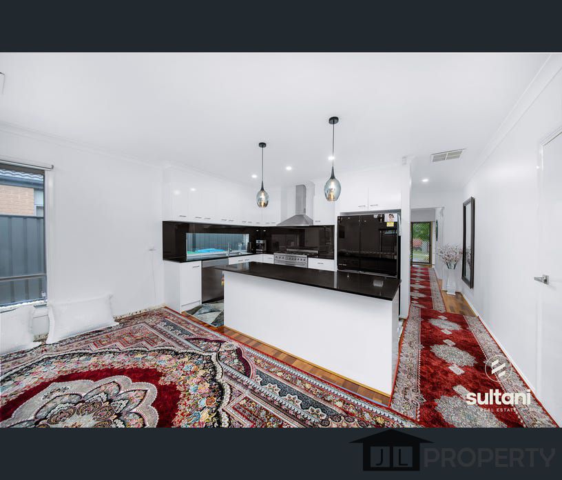 15 Paso Grove, Clyde North, Vic 3978