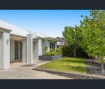 thumbnail-3-traviata-crescent-the-vines-wa-6069-1