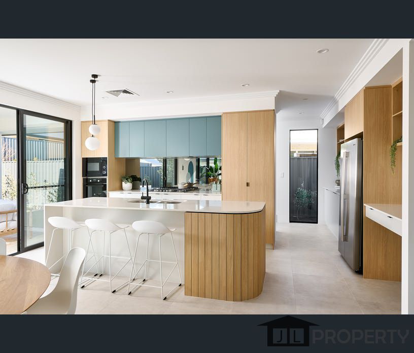 6B WHITWORTH AVE, Girrawheen, WA 6064