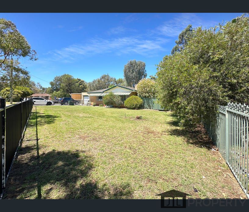 190 Ngort Dr, Cockburn Central, WA 6164