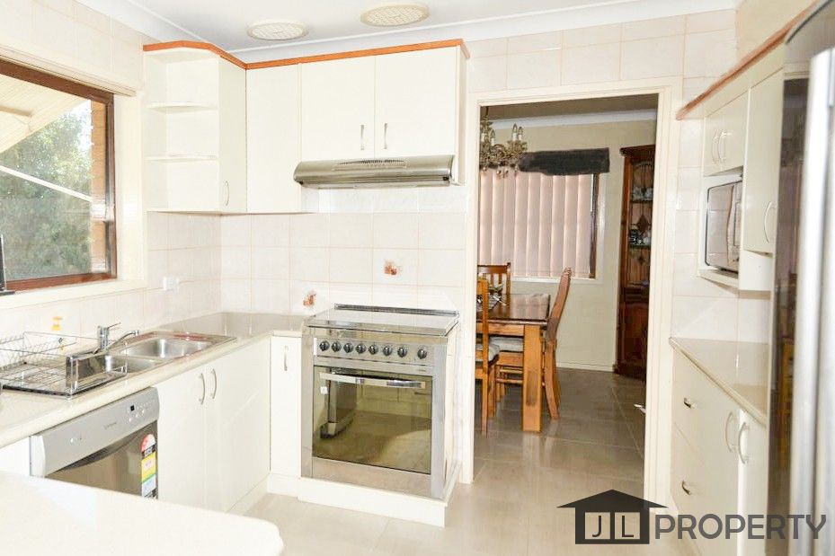 6 Glenwarrie Place, Parkes NSW 2870