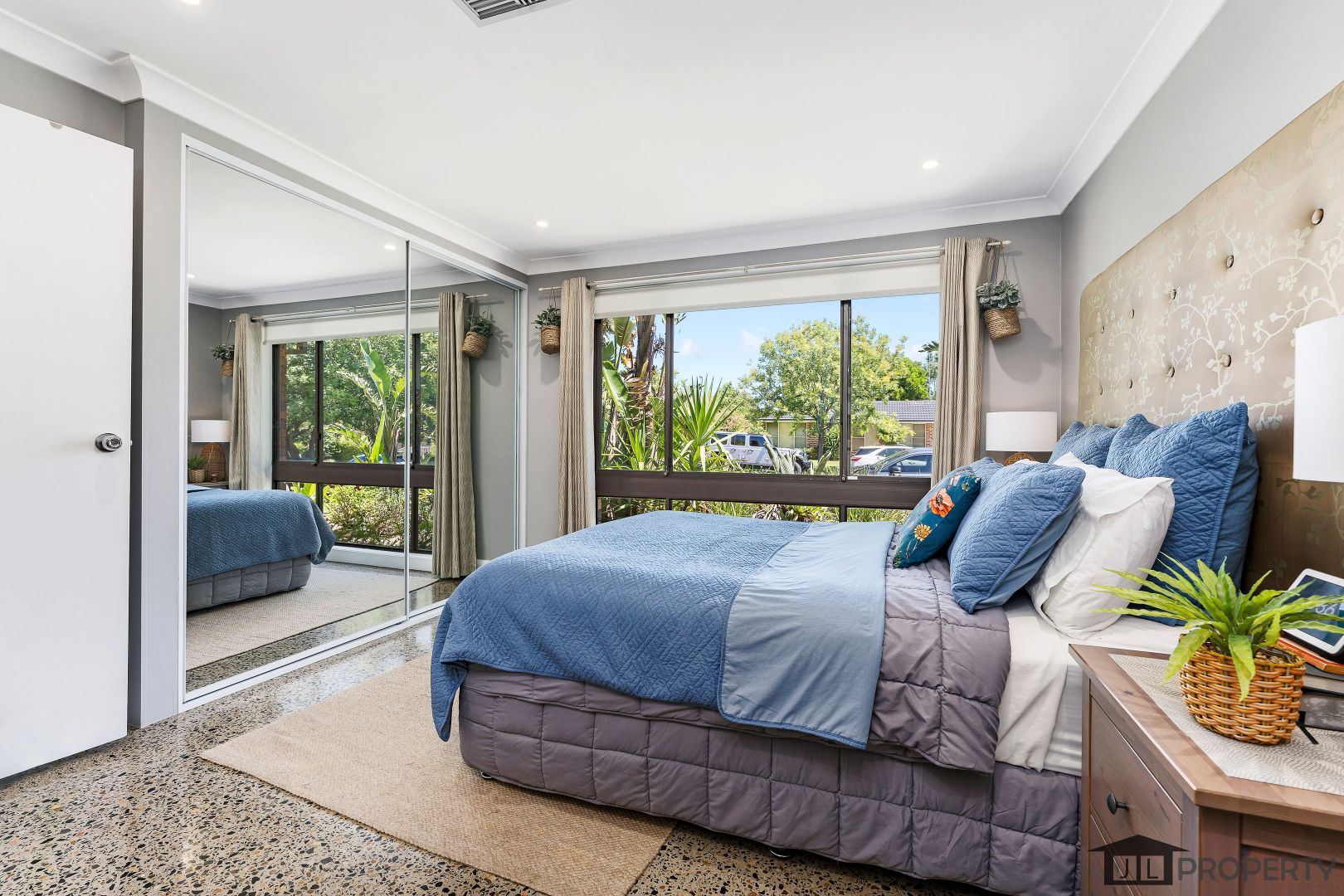 11 Furner Avenue, Camden South NSW 2570