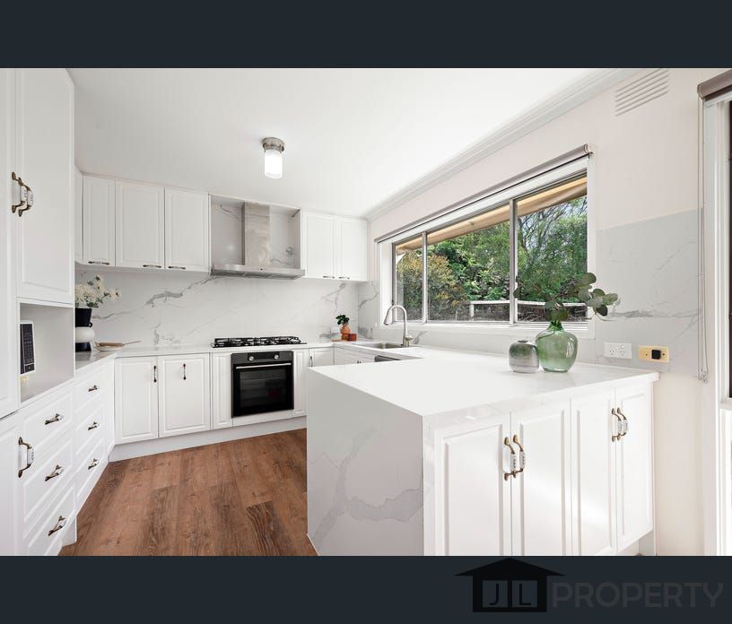 30 Tudawali Crescent, Wheelers Hill, Vic 3150