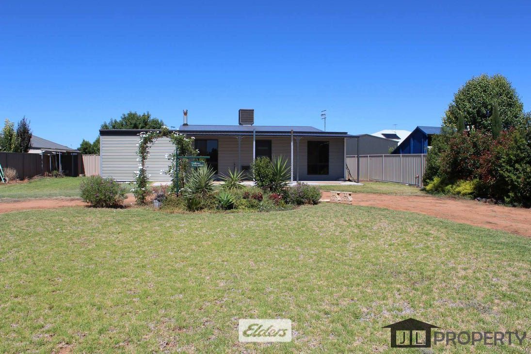 16 Garreffa Parade, Euston, NSW 2737