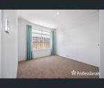 thumbnail-11-grassdale-parkway-ellenbrook-wa-6069-9