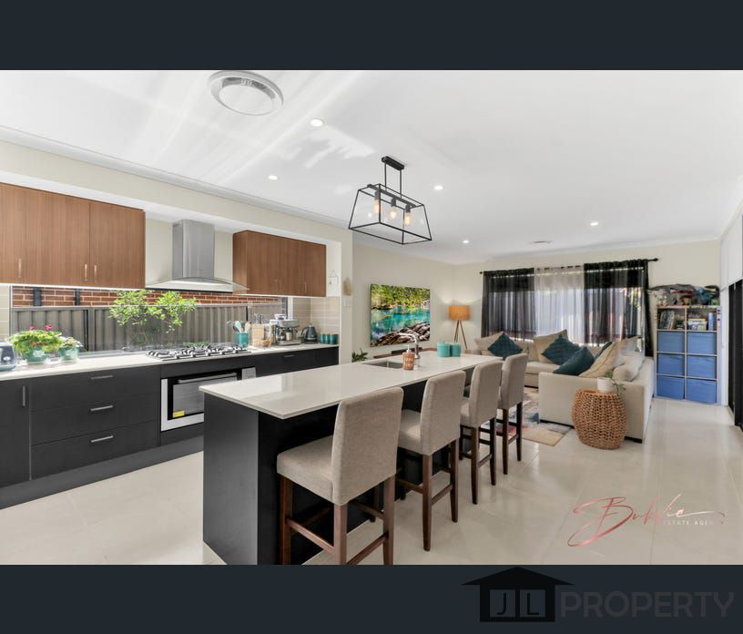 9 Scarlet Street, Jordan Springs, NSW 2747