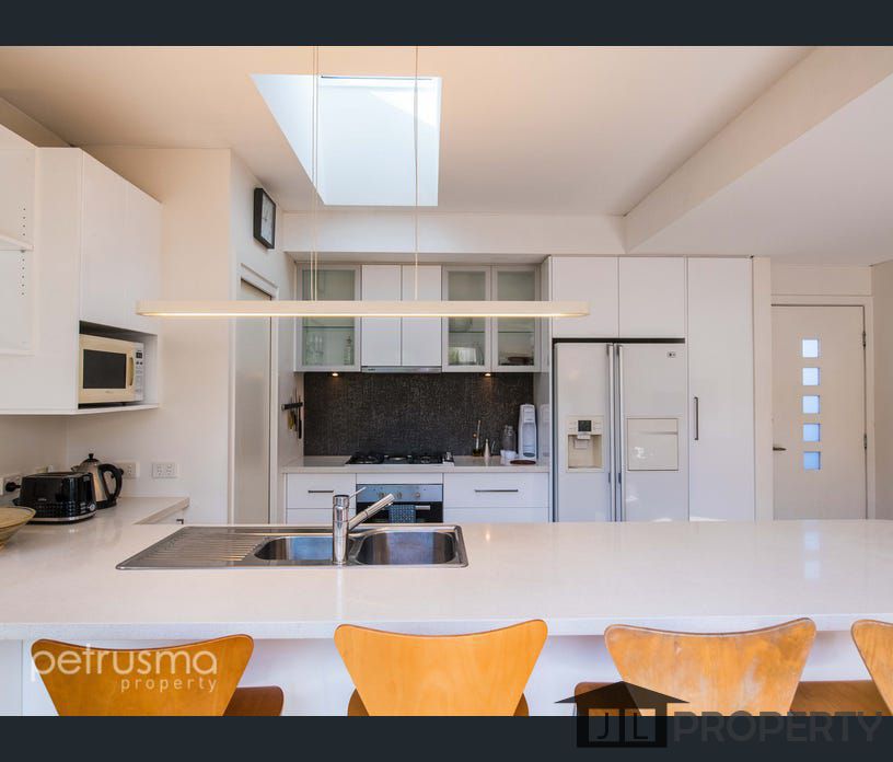 25 King Street, Sandy Bay, Tas 7005