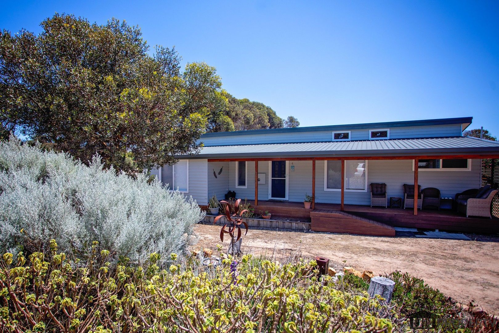 16 Gordon Street, Hopetoun WA 6348