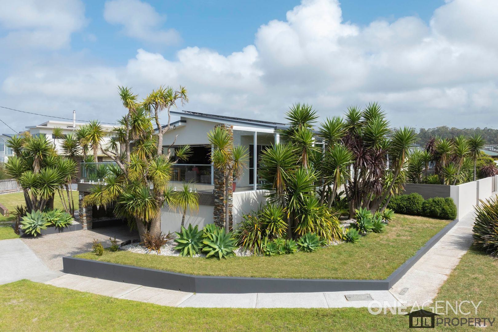 15 Somerset Esplanade, Somerset TAS 7322
