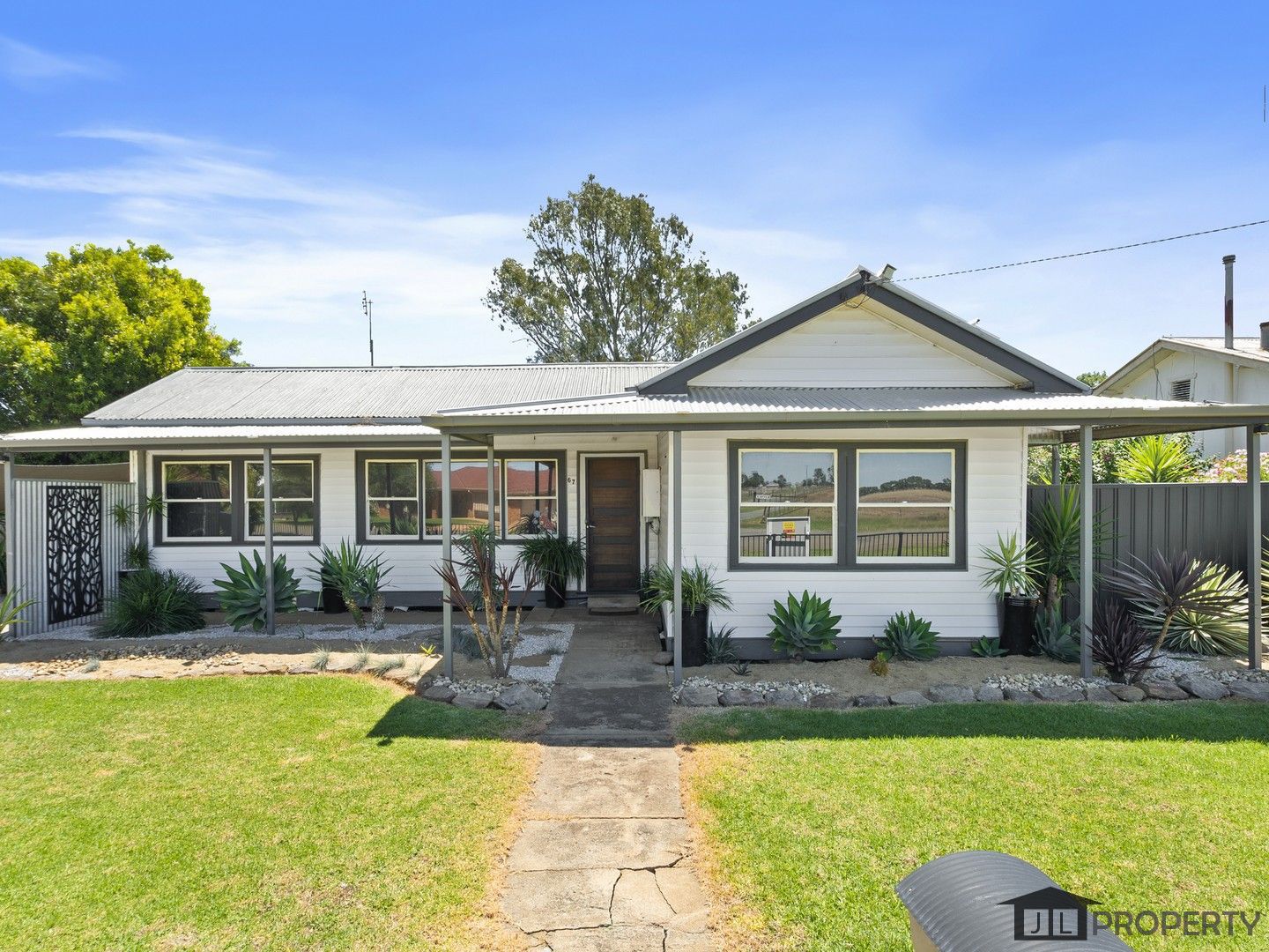 67 Howe Street, Finley NSW 2713
