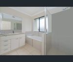 thumbnail-18-hinton-court-deeragun-qld-4818-6