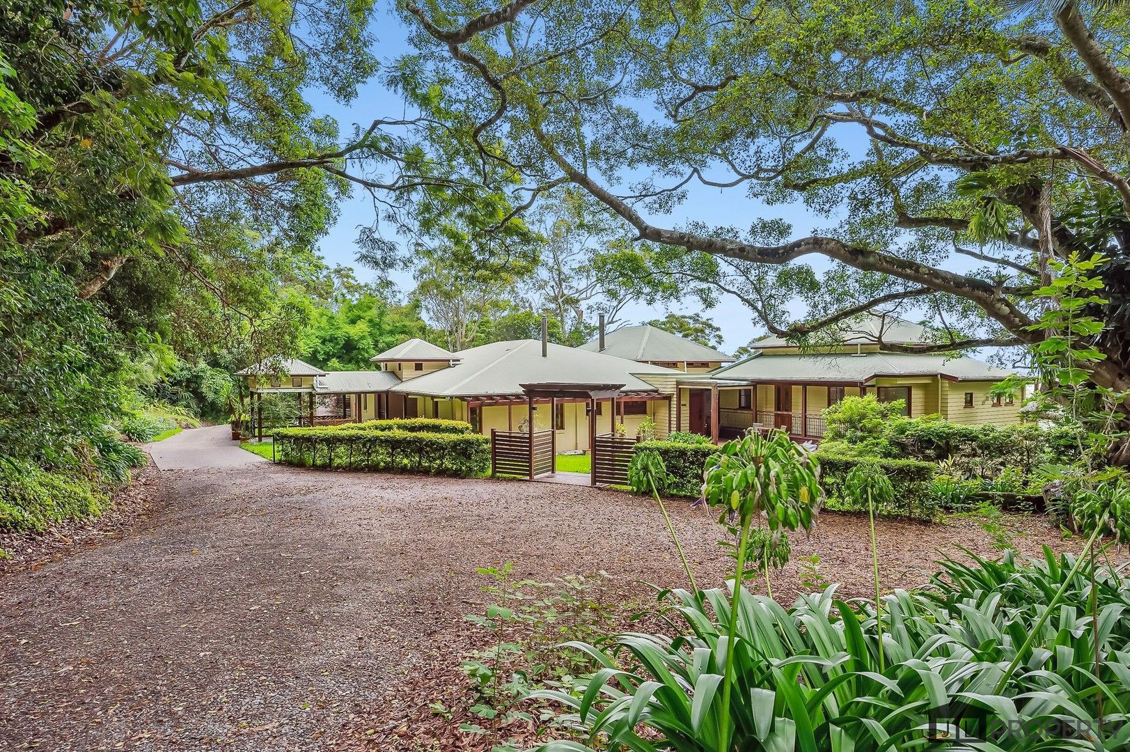 17 Maple Avenue, Mapleton QLD 4560