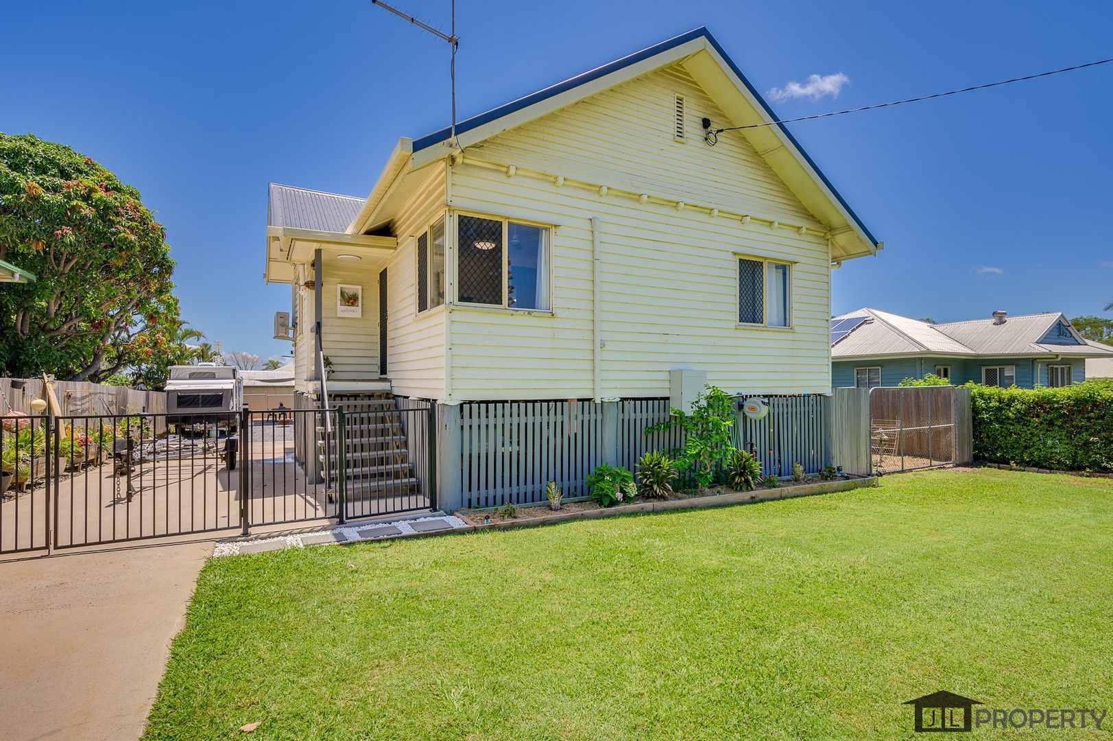14 Agnes Street, South Gladstone QLD 4680