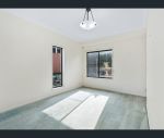 thumbnail-111-armstrong-way-highland-park-qld-4211-10