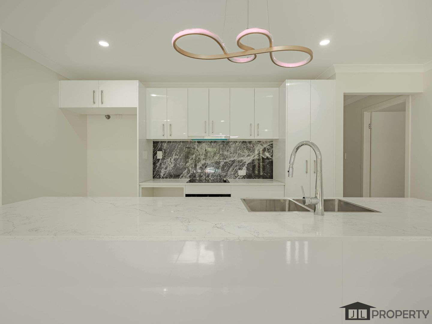 8 Nautilus Pde, Russell Island QLD 4184