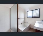 thumbnail-33-sophie-avenue-broadbeach-waters-qld-4218-12