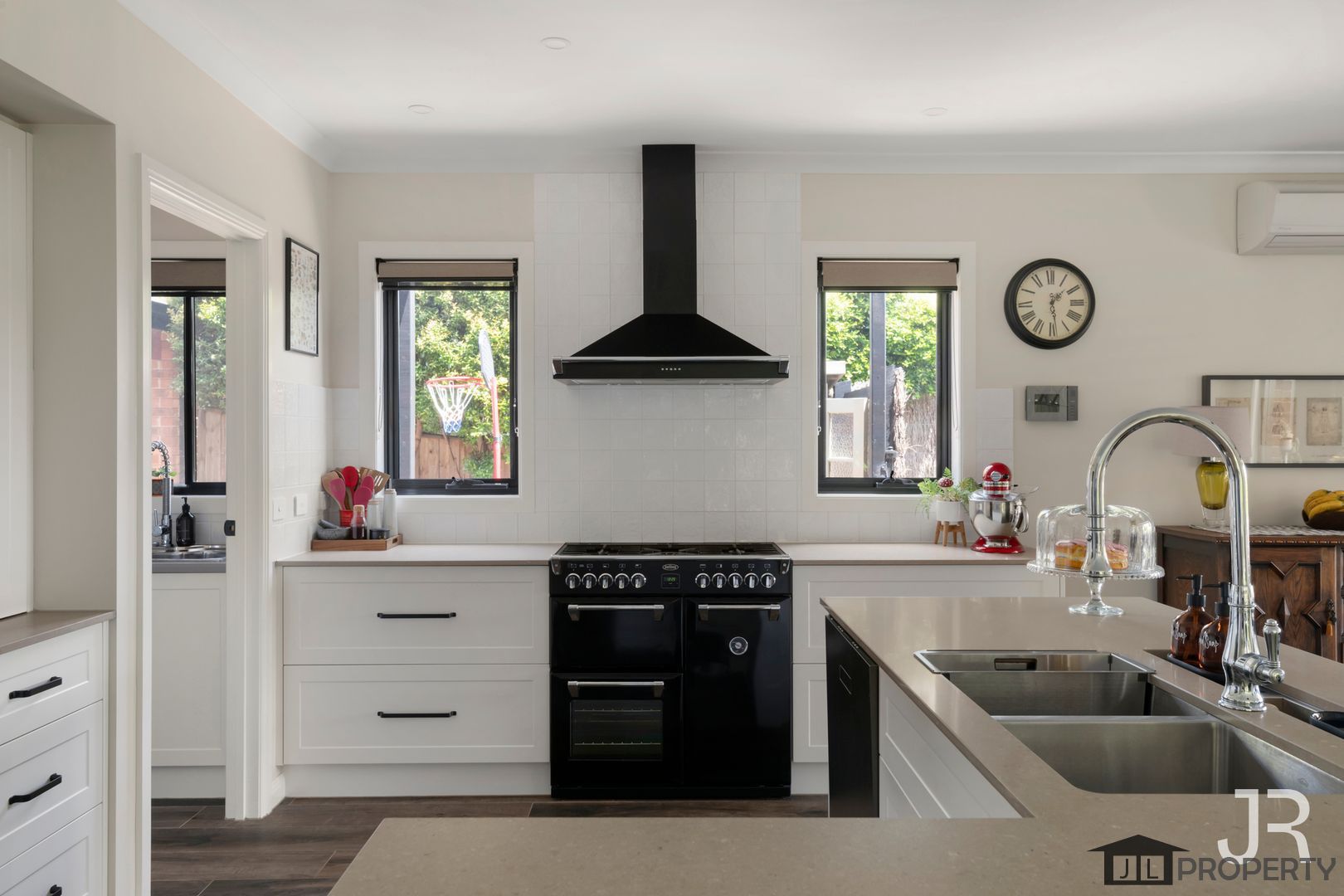 94 Whistler Drive, Berwick VIC 3806