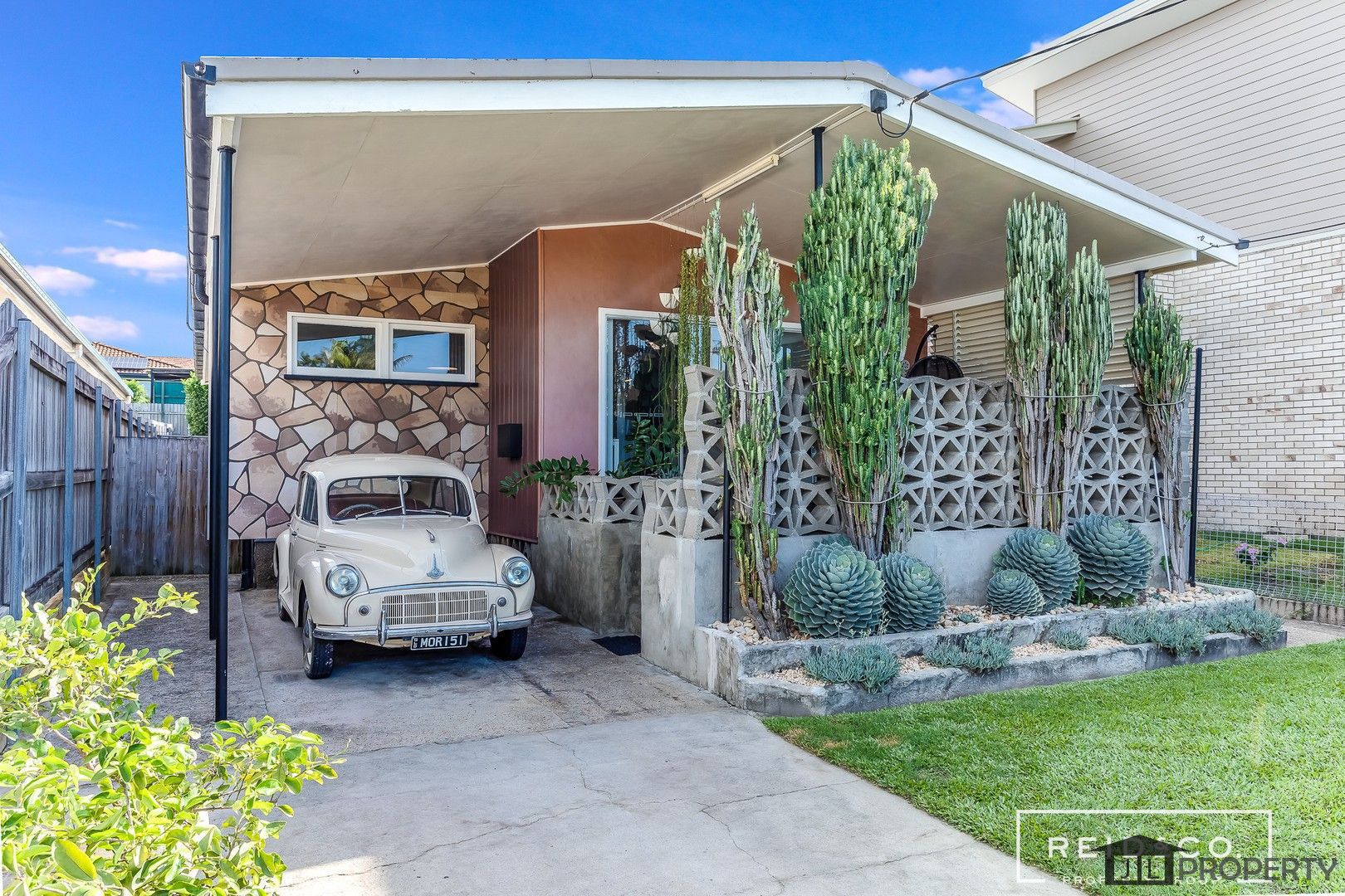 7 Woodcock Street, Scarborough QLD 4020