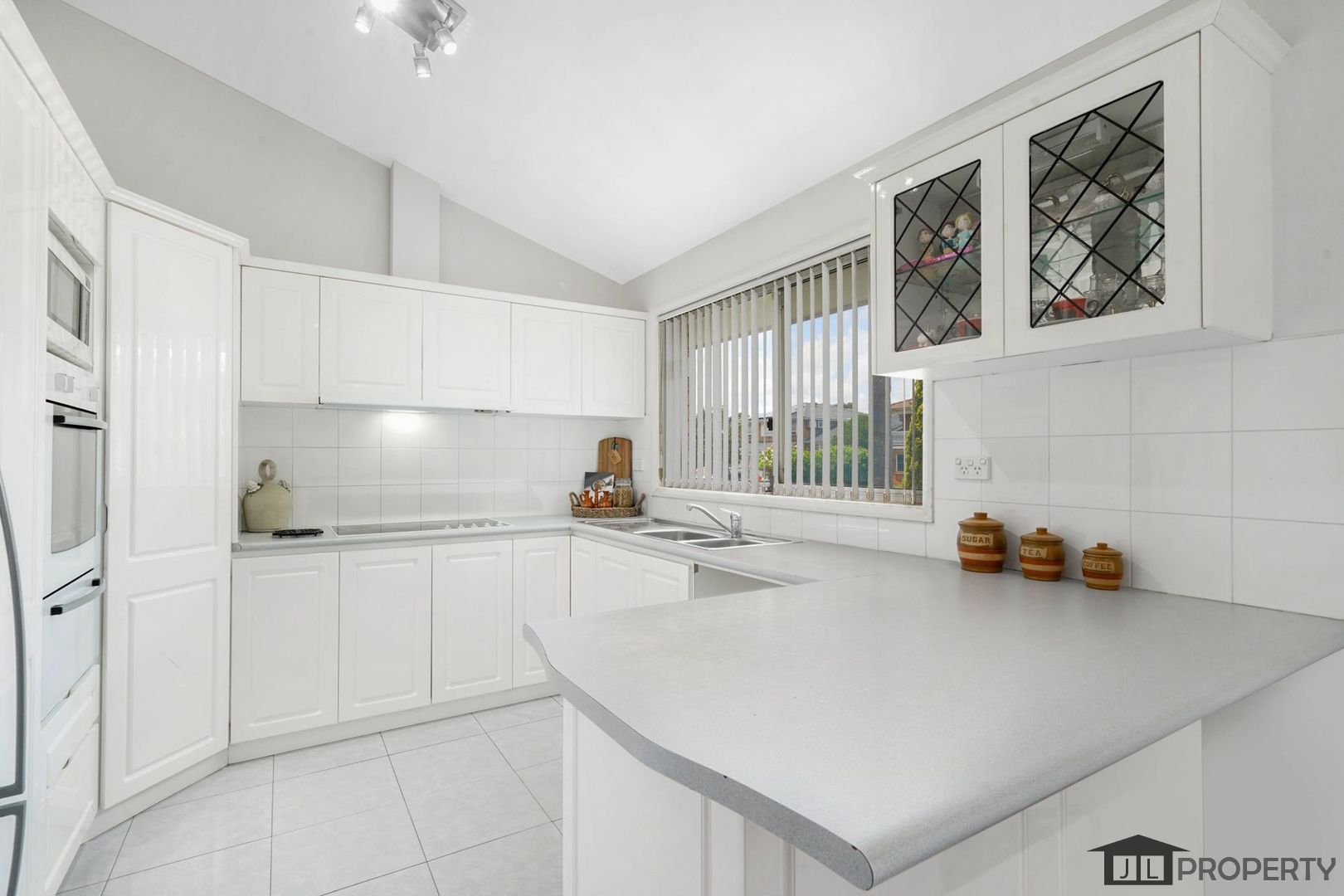 5 Whitworth Place, Raby NSW 2566
